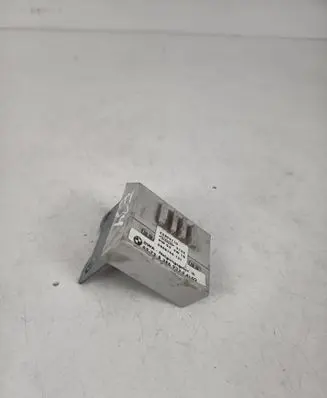 BMW 5 E39 Yaw turn rate sensor 8386932
