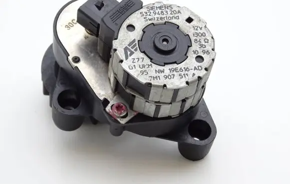 Volkswagen Sharan Air flap motor/actuator 7M1907511A 95NW19E616AD