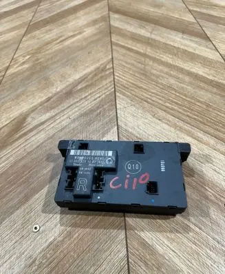 Mercedes-Benz C W203 Door control unit/module 2038201285 00001320