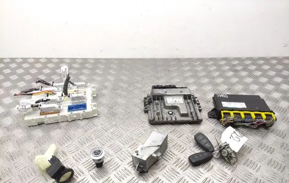 Ford C-MAX II Engine ECU kit and lock set AV6N19G481AL BV6N14A073FT 6E5T15607CA