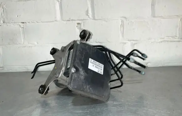 BMW 7 F01 F02 F03 F04 ABS Pump 6797036 6797038