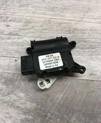 Volkswagen PASSAT B7 Climate control unit 3C0907511R CZ1168802901