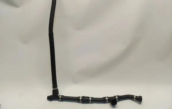 BMW X1 U11 Engine coolant pipe/hose 8846762-02