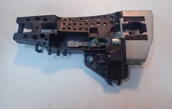 Audi A8 S8 D4 4H Front door exterior handle/bracket 4H1837885