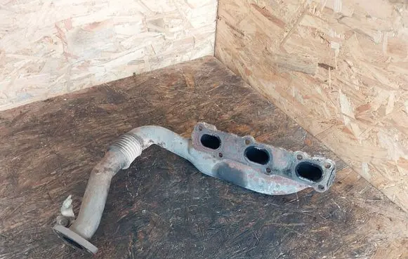Jeep Grand Cherokee Exhaust manifold 21052111G