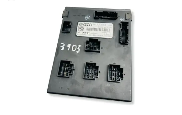 Audi A5 8T 8F Comfort/convenience module 8K0907063D 05026001 F005V00749
