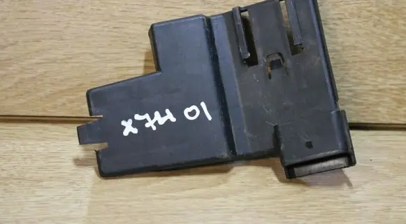 Renault Laguna II Battery bracket 8200077928