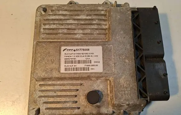 Fiat Panda II Engine control unit/module ECU 51775008 MJD6JFS1 HW01B