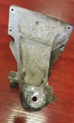 BMW 5 E39 Engine mounting bracket 1092974