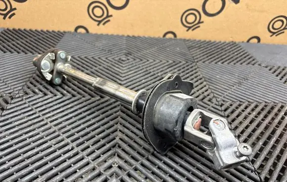 Ford Mustang VI Steering column universal joint FR3C3E751AJ