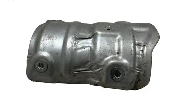 Toyota RAV 4 (XA40) Heat shield in engine bay 