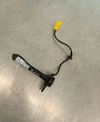 Mercedes-Benz C W205 Bonnet Pedestrian Airbag Actuator 2059060002 2059060002B02817