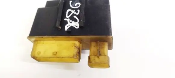 Citroen C5 Coolant fan relay 9652021180