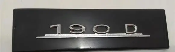 Mercedes-Benz 190 W201 Manufacturers badge/model letters 