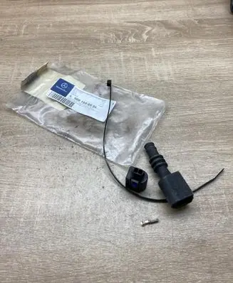 Mercedes-Benz C W202 Plug wire A0001500536
