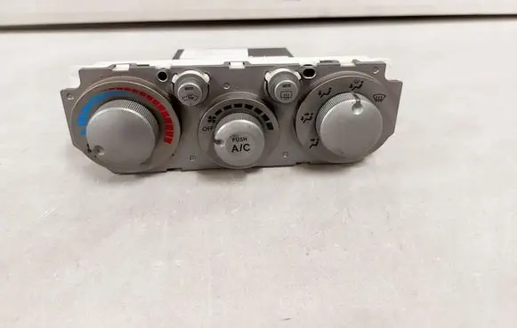 Mitsubishi Endeavor Central console control unit MR513481HA