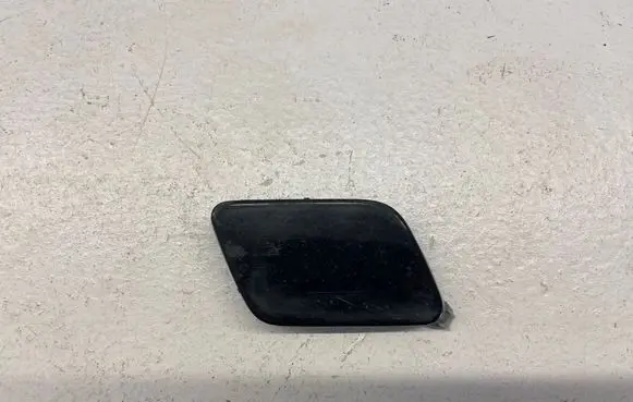 Audi A3 S3 8V Front tow hook cap/cover 8v3807241