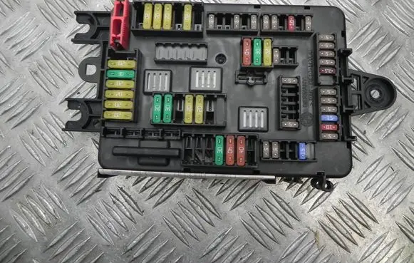 BMW 2 F22 F23 Fuse box set 9389074 G4500