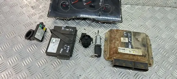 Opel Meriva A Engine ECU kit and lock set 90589314 13144390 13247085