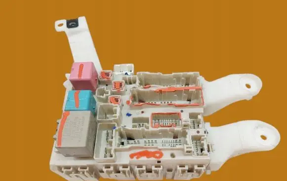Toyota Auris 150 Fuse box set 82730-02150A