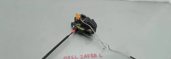 Opel Zafira C Front door lock