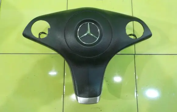 Mercedes-Benz CLS C219 Steering wheel airbag A2308601202
