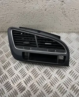 Peugeot 5008 Dash center air vent grill 9686527977 63191075