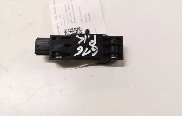 Mitsubishi Grandis Airbag deployment crash/impact sensor 0661130489 8651A015