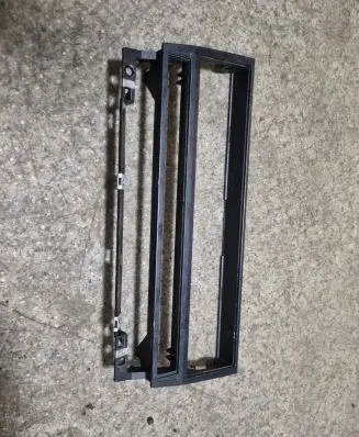 BMW 5 E39 Radio/GPS head unit trim 8247302