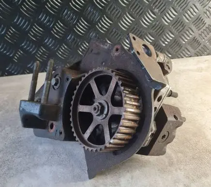 Volvo S40, V40 Fuel injection high pressure pump 8200055072 088129 0445010031