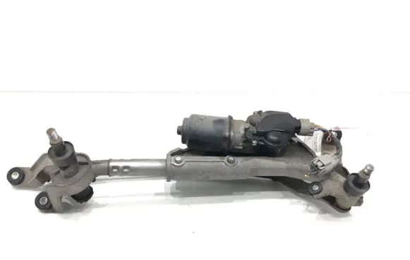 Honda CR-V Front wiper linkage and motor 7823A1834