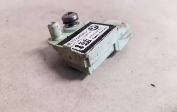 BMW 5 E60 E61 Airbag deployment crash/impact sensor 65776953634