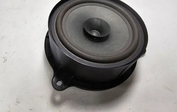 Renault Arkana Rear door speaker 281443703R
