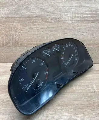 Volkswagen PASSAT B5 Speedometer (instrument cluster) 3B0919890B 110008777 003