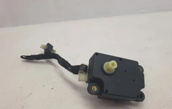 Volvo V70 Intake manifold valve actuator/motor 75622F