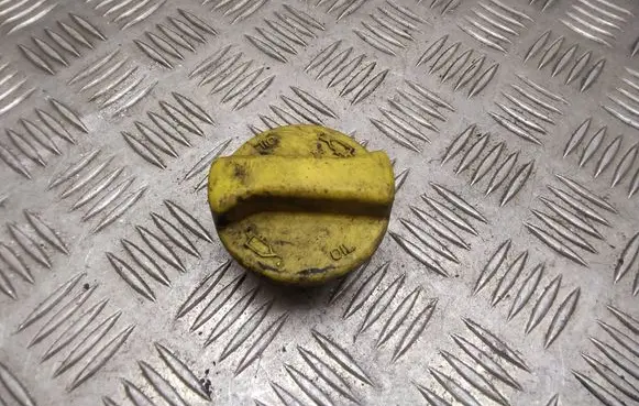 Opel Combo C Oil filler cap 6790862430