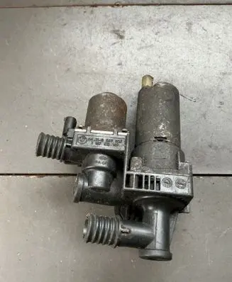BMW 3 E46 Coolant heater control valve 64118369807 1147412149