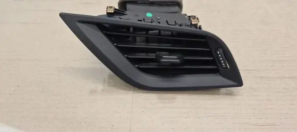 BMW 2 F44 Dashboard side air vent grill/cover trim 6823189