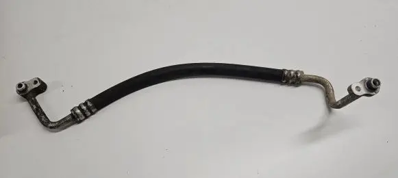 KIA Sorento Intercooler pipe mounting bracket 