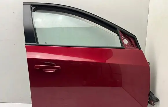 Chevrolet Cruze Front door