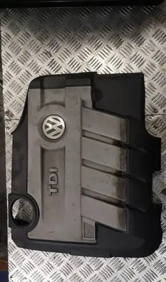 Volkswagen PASSAT B7 Engine cover (trim) 03l103925am