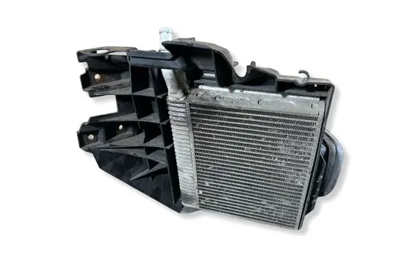 Jaguar XJ X351 Intercooler air guide/duct channel AW938A107AE