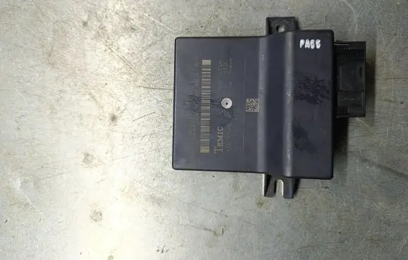 Audi A6 S6 C6 4F Gateway control module 4f0907468d