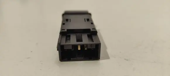 Land Rover Freelander Air conditioning (A/C) switch 