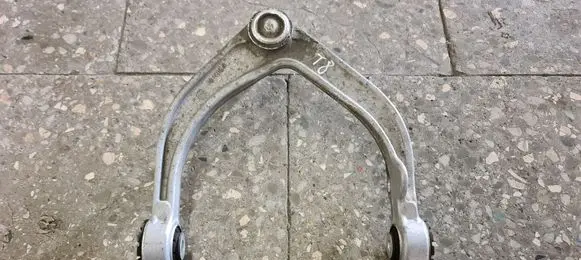 Volvo XC90 Front lower control arm/wishbone 31360633 K202207