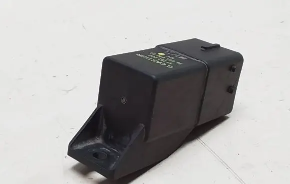 Citroen C4 I Glow plug pre-heat relay 9640469680