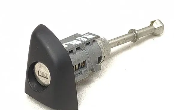 Peugeot Partner Front door lock (next to the handle) 20260505HCR1258