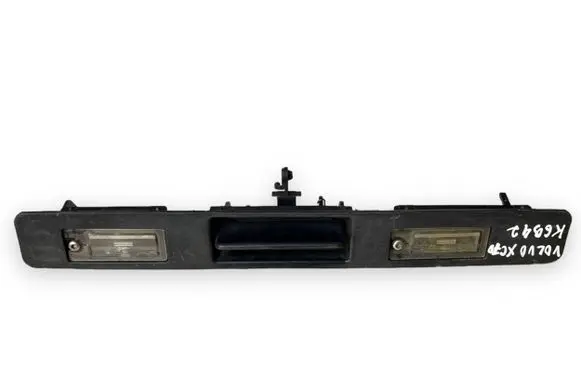 Volvo XC70 Trunk door license plate light bar 9203101