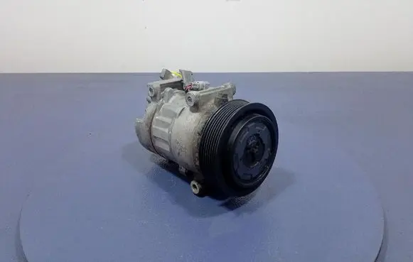 Renault Scenic III - Grand scenic III Air conditioning (A/C) compressor (pump) 8200956574