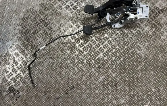 Chevrolet Camaro Pedal assembly 84524413 24285373